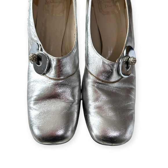 Vintage 60s Christian Dior Souliers Silver Mod Pumps with Metal Discs. Size 7 1 - Picture 11 of 16